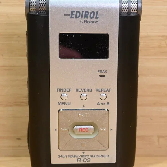 Edirol by Roland R-09 Digital Recorder | 24-Bit WAV/MP3 | Tested & Working - Picture 2 of 12